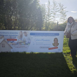 Le deuxième panneau publicitaire est arrivé au stade de la Meignanne